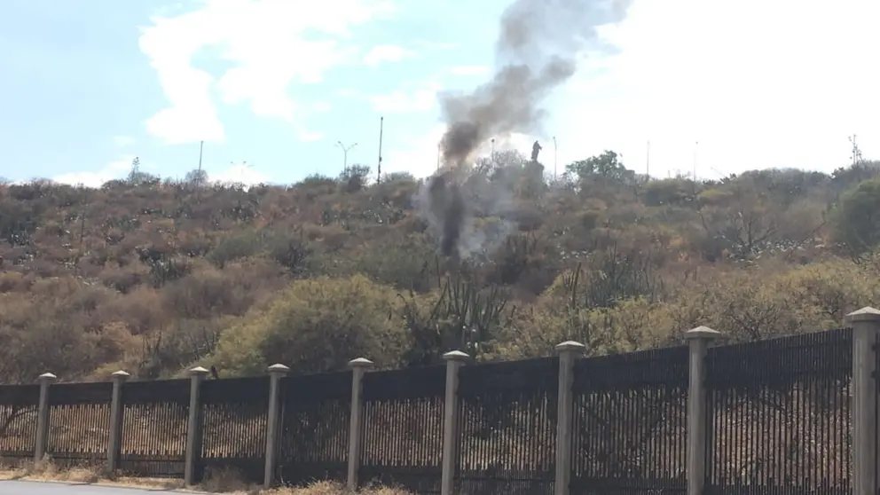 Vista del incendio en la Coronilla. TUNARI SIN FUEGO