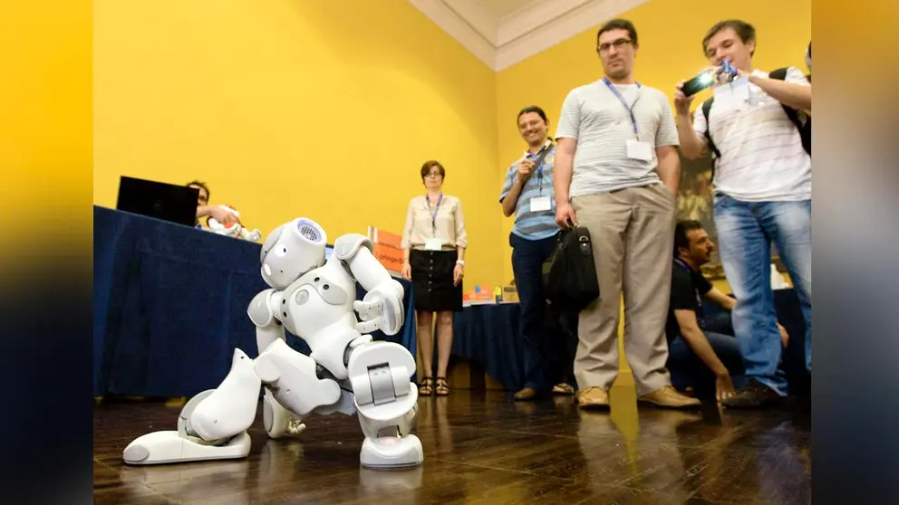 Google muestra robots capaces de comprender órdenes y servir a sus dueños. ARCHIVO-EFE