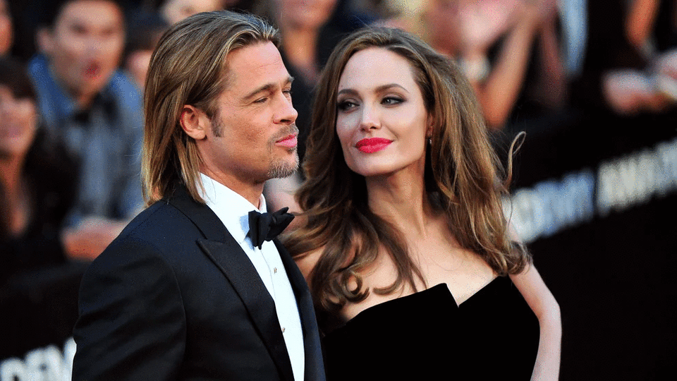 Brad Pitt y Angelina Jolie, cuando eran pareja. INFOBAE