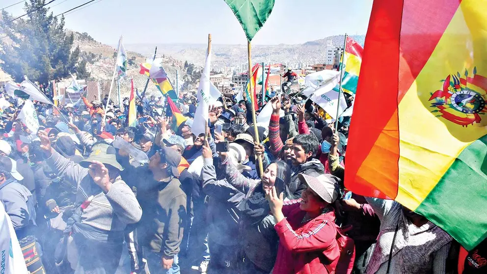 Imagen referencial del conflicto por el cierre del mercado paralelo de coca en La Paz. APG