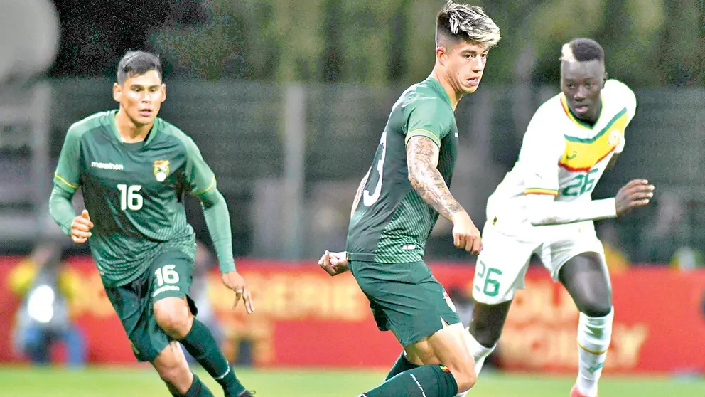 La Selecci&oacute;n Nacional, en el duelo ante Senegal. APG