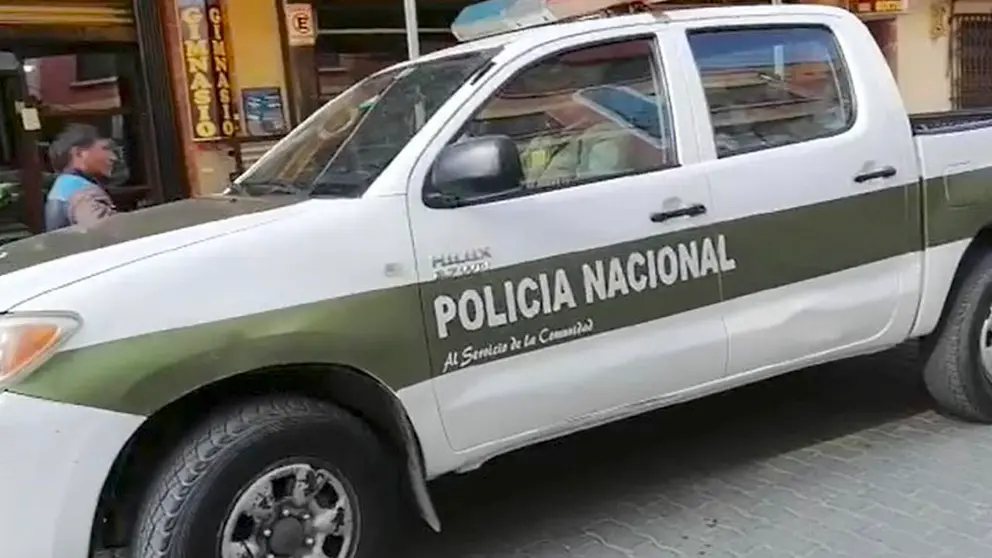 La Policía llevó a la mujer que salió ilesa a declarar. ERBOL