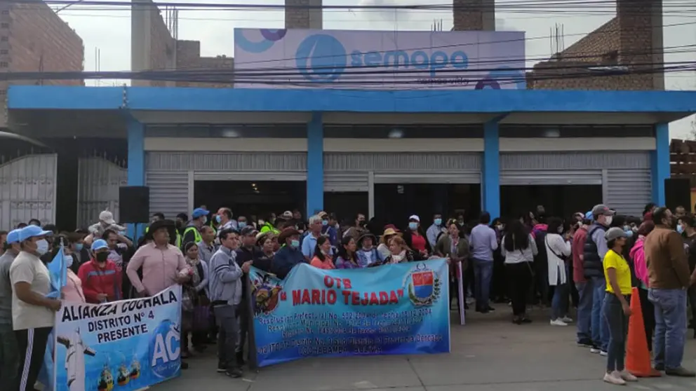 Inauguran oficinas de Semapa en La Tamborada, al sur de la ciudad de Cochabamba. SEMAPA