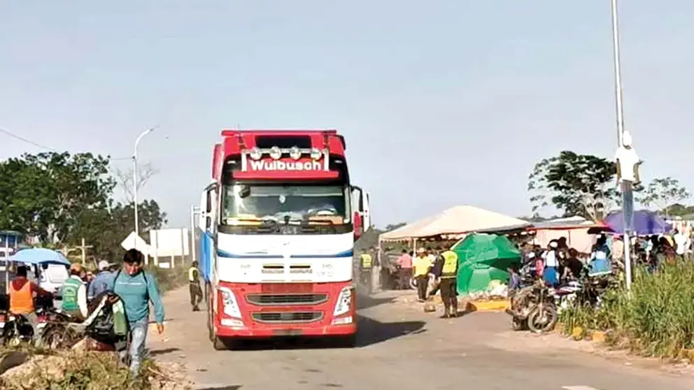 Bloqueo en Yapacaní. EL DEBER