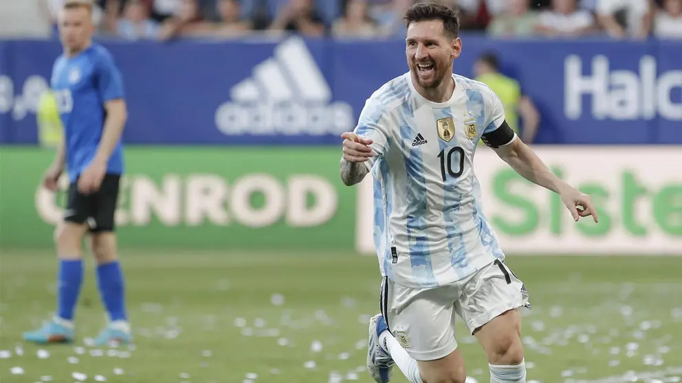 El delantero de la selección argentina de fútbol Lionel Messi celebra un gol, en una fotografía de archivo. EFE