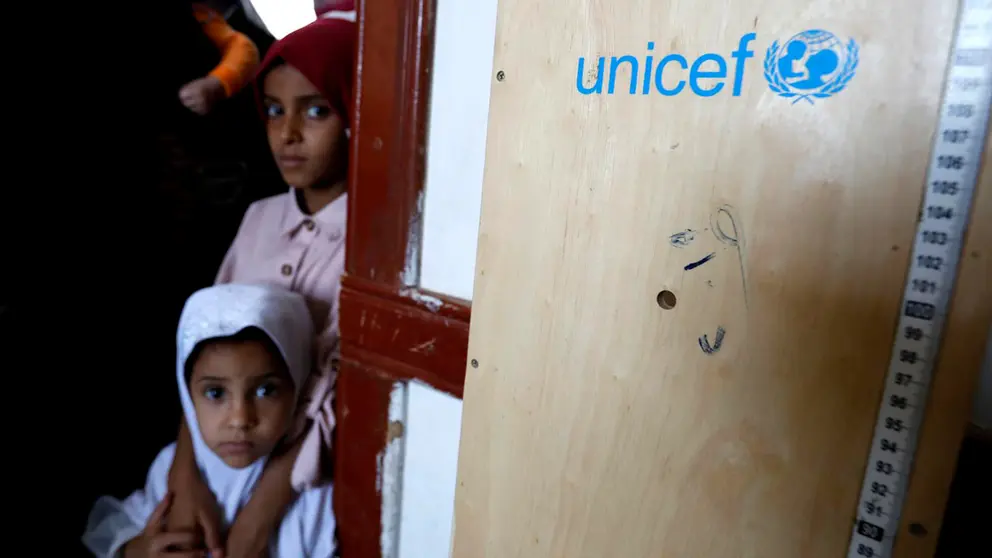 Sobre Unicef y ni&ntilde;os. EFE