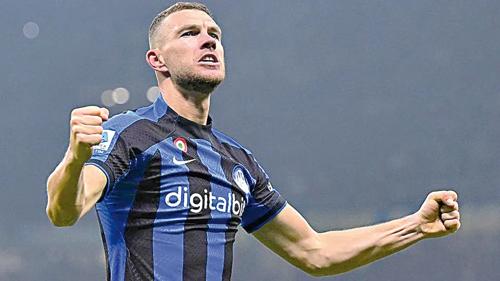 Edin Dzeko festeja el gol del triunfo del Inter sobre Napoli. INSTAGRAM INTER