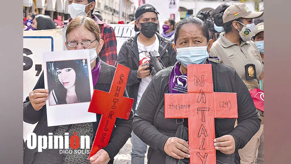 Mujeres marchan contra la violencia de g&eacute;nero en Cochabamba. DICO SOL&Iacute;S