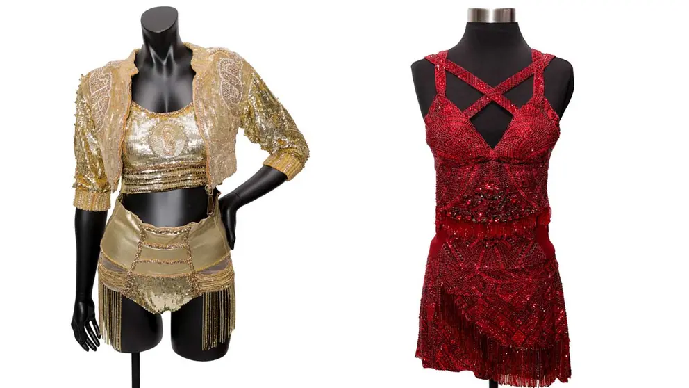 Fotograf&iacute;a cedida por la Academia de la Grabaci&oacute;n donde se muestra el traje dorado y rojo usado por Shakira en el Superbowl LIV y que ser&aacute; expuesto en la exposici&oacute;n "Shakira: The Grammy Museum Experience". EFE