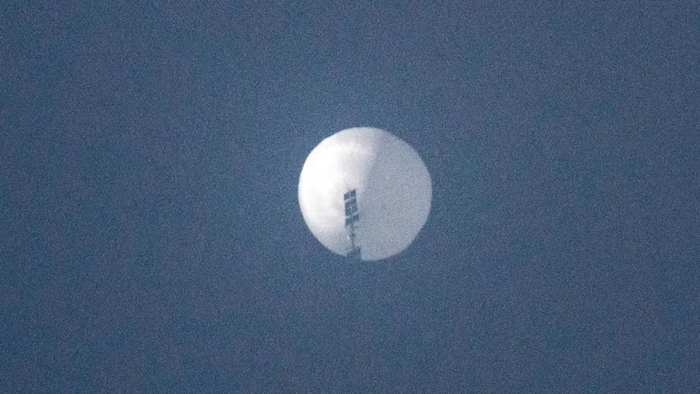 Una vista del globo chino en el cielo. RRSS