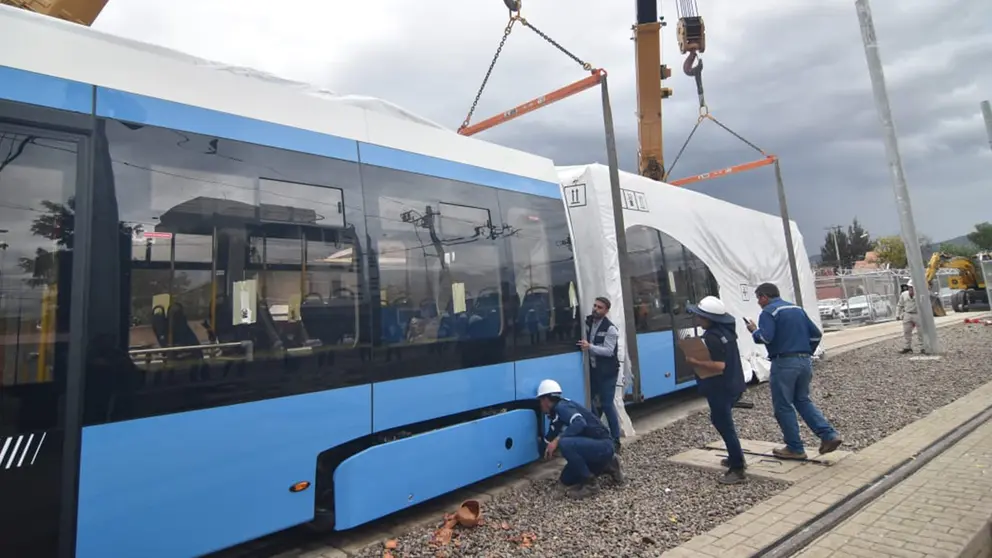 Sobre vagones del tren. NO&Eacute; PORTUGAL