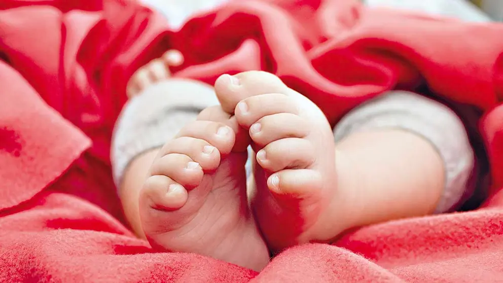 Fotograf&iacute;a ilustrativa de los pies de un beb&eacute;./ PEXELS
