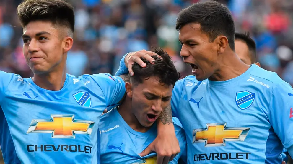 Celebraci&oacute;n de los jugadores de Bol&iacute;var. APG