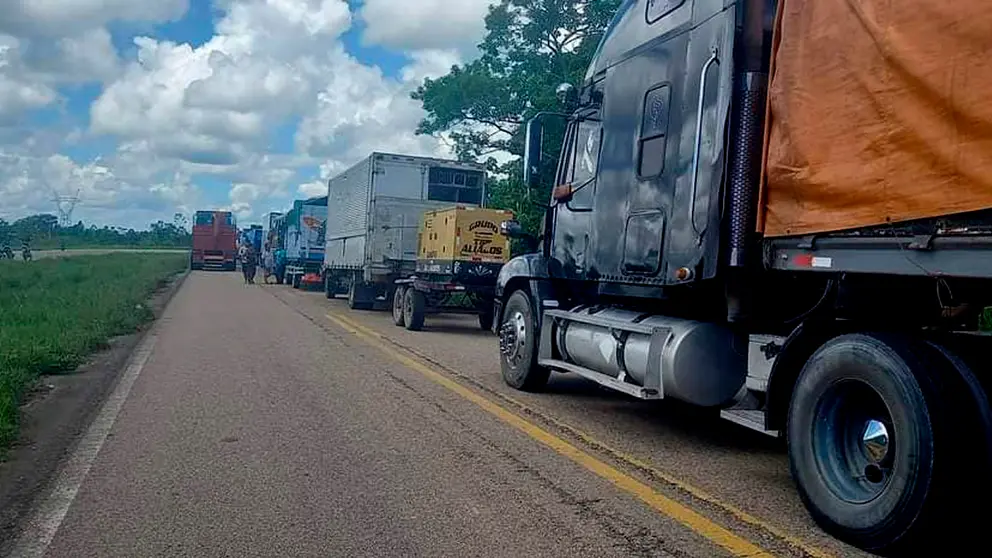 Bloqueos en Yapacan&iacute;. RADIO TELEVISI&Oacute;N YAPACAN&Iacute;