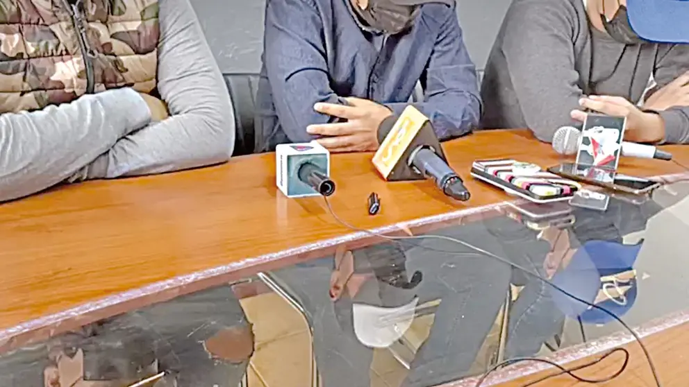 Presuntas v&iacute;ctimas brindan su testimonio./ CAPTURA RKC