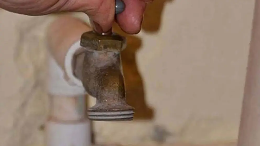 Fotograf&iacute;a de un grifo de agua en un domicilio de Potos&iacute;./ TOMADA DE ERBOL
