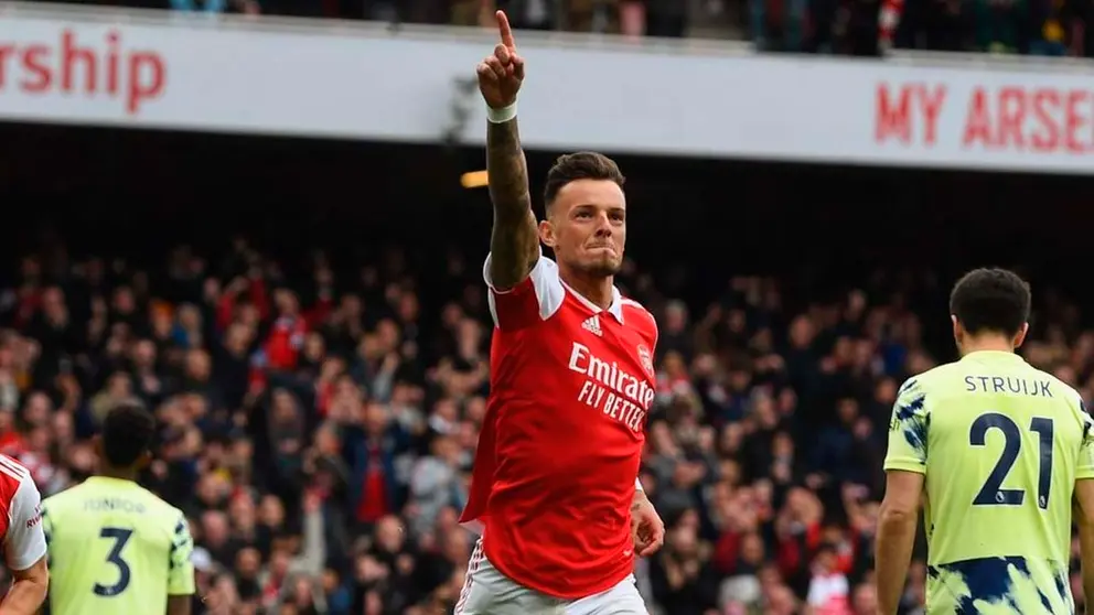 Benjamin White celebra su gol con la camiseta de gunner. Instagram FC ARSENAL
