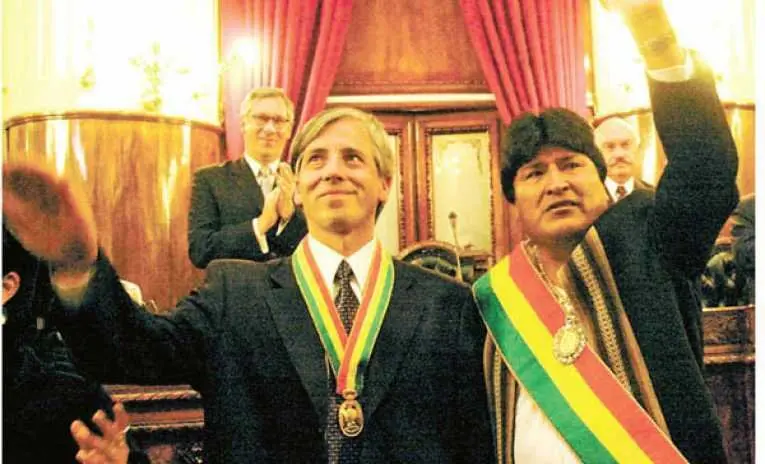 &Aacute;lvaro Garc&iacute;a Linera y Evo Morales tras ganar las elecciones. ARCHIVO