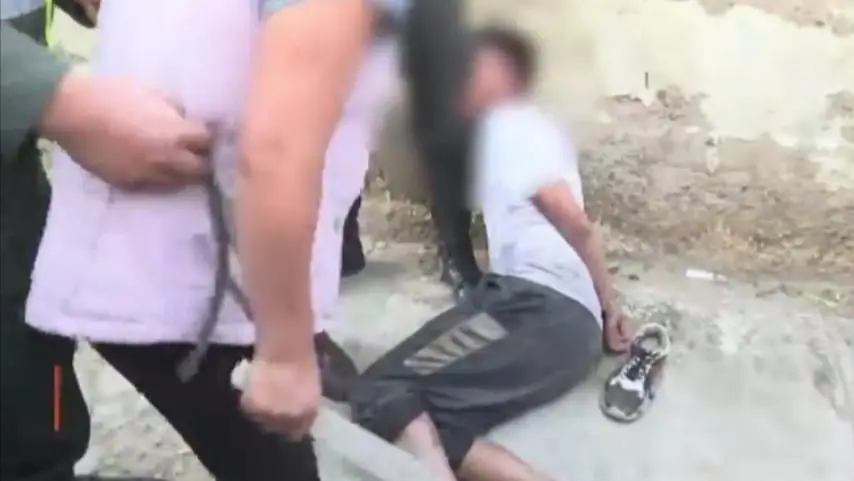 Vecinos golpean al antisocial a quien acusan de intentar abusar sexualmente de una menor de edad en Villa Pagador. RED UNO