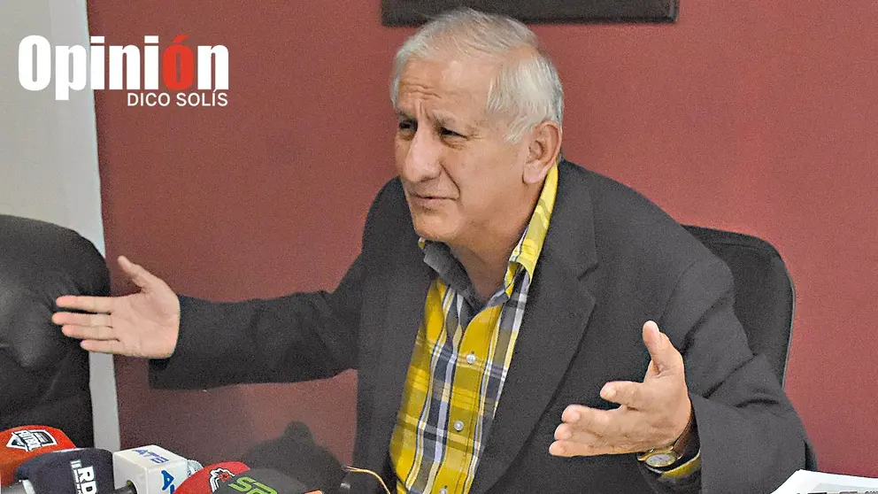Marcos Goytia (presidente del TSA) brinda declaraciones en una conferencia pasada./ DICO SOL&Iacute;S