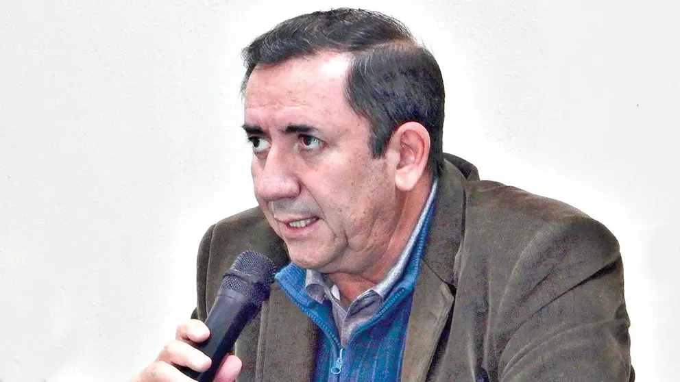 Marco Arze, presidente del COB, en conferencia./ APG