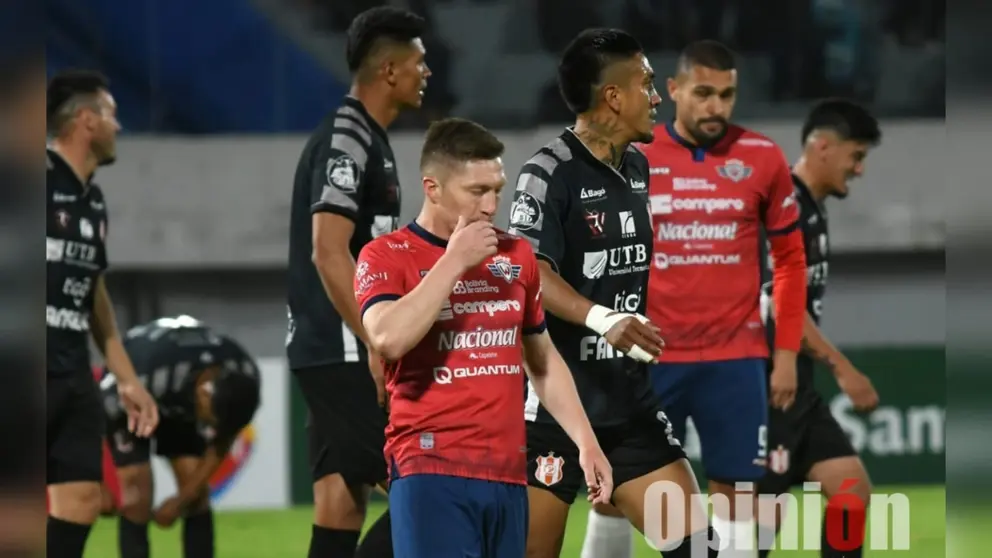 Alejandro Chumacero al final del partido Wilstermann vs Independiente Petrolero./NO&Eacute; PORTUGAL