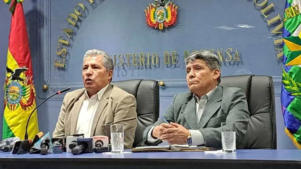 Ministro Novillo en la conferencia de prensa./ TOMADA DE ERBOL