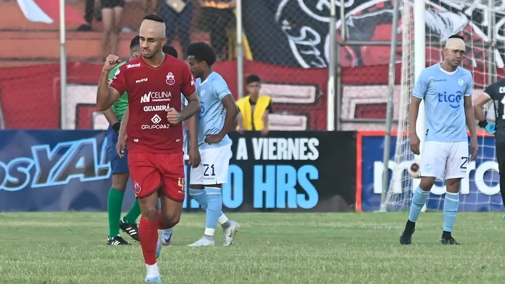Acci&oacute;n del partido entre Aurora y Guabir&aacute;. APG