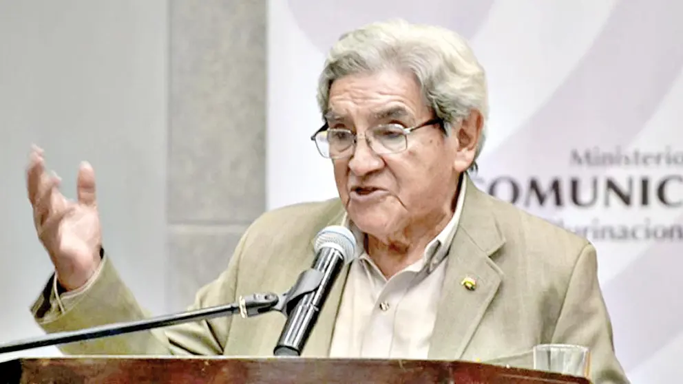 El escritor, periodista y poeta Jorge Mansilla Torres./ ARCHIVO
