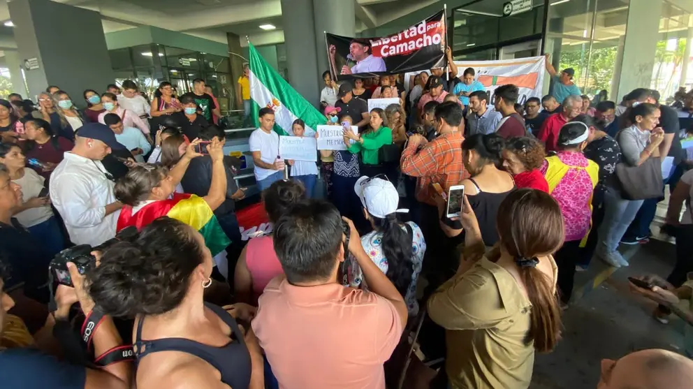 Autoconvocados en apoyo a Luis Fernando Camacho. FACEBOOK LUIS FERNANDO CAMACHO