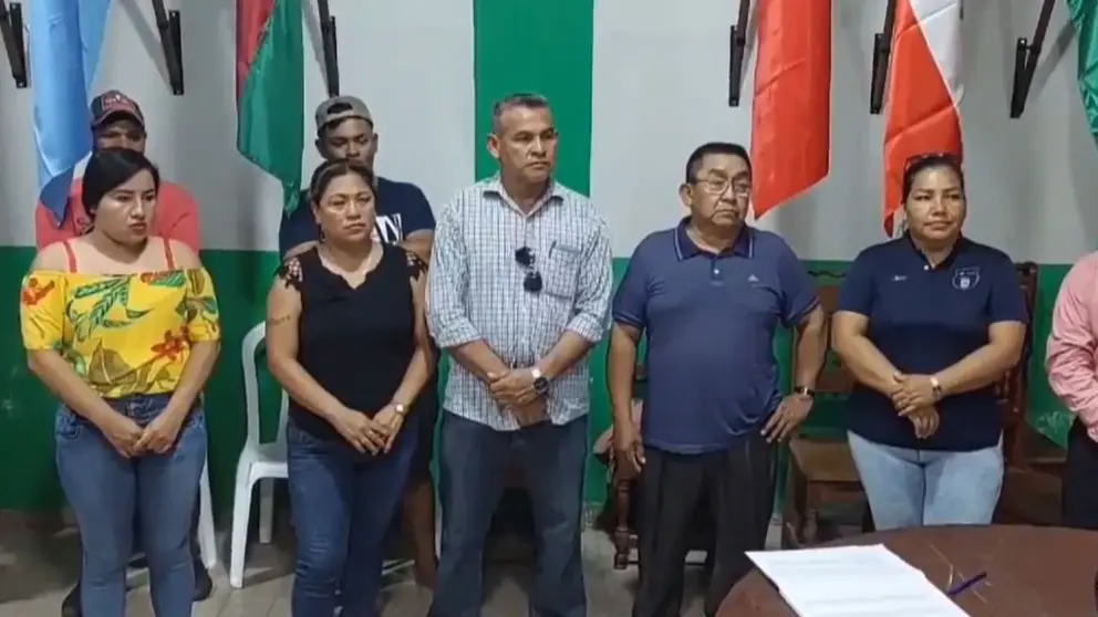 Los miembros de la reci&eacute;n nacida asociaci&oacute;n que se dedicar&aacute; a la reventa de carburantes en Pando. ERBOL