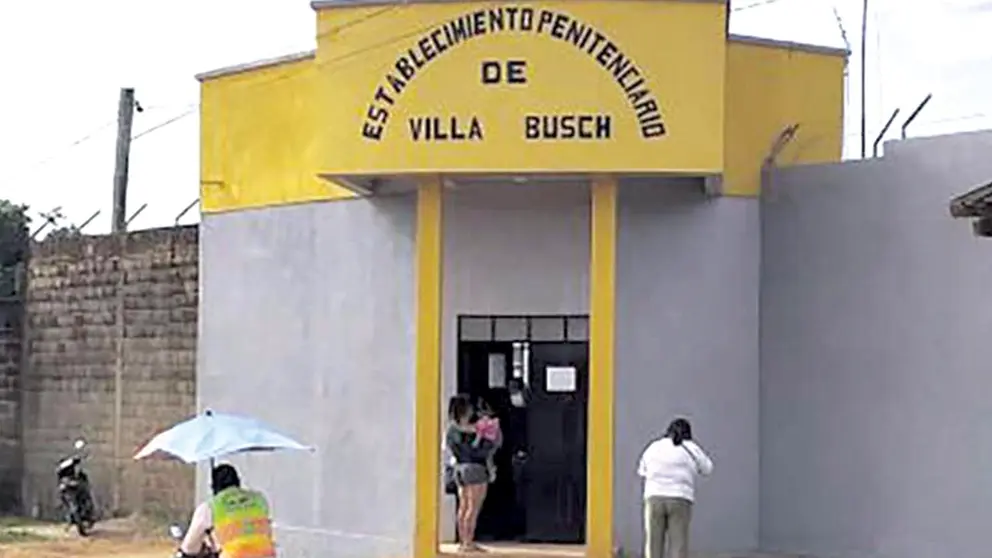 Frontis del penal de Villa Busch, donde el sindicado cumple detención preventiva./ EL DEBER