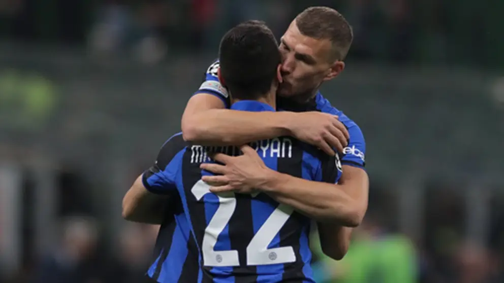 Jugadores del Inter celebran uno de los goles de hoy./ INTER