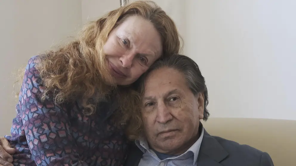 Fotograf&iacute;a de archivo del expresidente peruano Alejandro Toledoy su esposa, Eliane Karp, durante una entrevista con Efe en Menlo Park, California (EE.UU). EFE