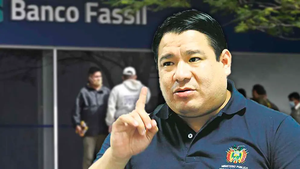 El fiscal departamental de Santa Cruz, Roger Mariaca (El Deber). Al fondo una foto del Banco Fassil con personal policial en la entrada. COMPOSICI&Oacute;N OPINI&Oacute;N