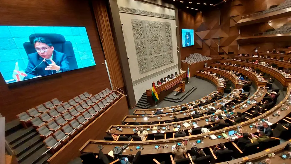 Interpelaci&oacute;n al ministro. TOMADA DE ERBOL