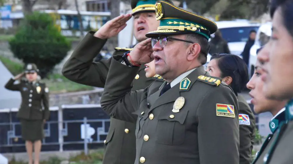 Comandante General de la Polic&iacute;a. Facebook Polic&iacute;a Boliviana.