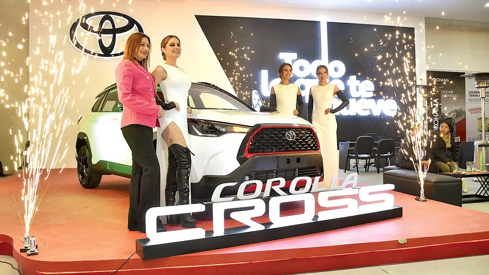 El nuevo vehículo presentado en el stand de Toyosa./ NOÉ PORTUGAL