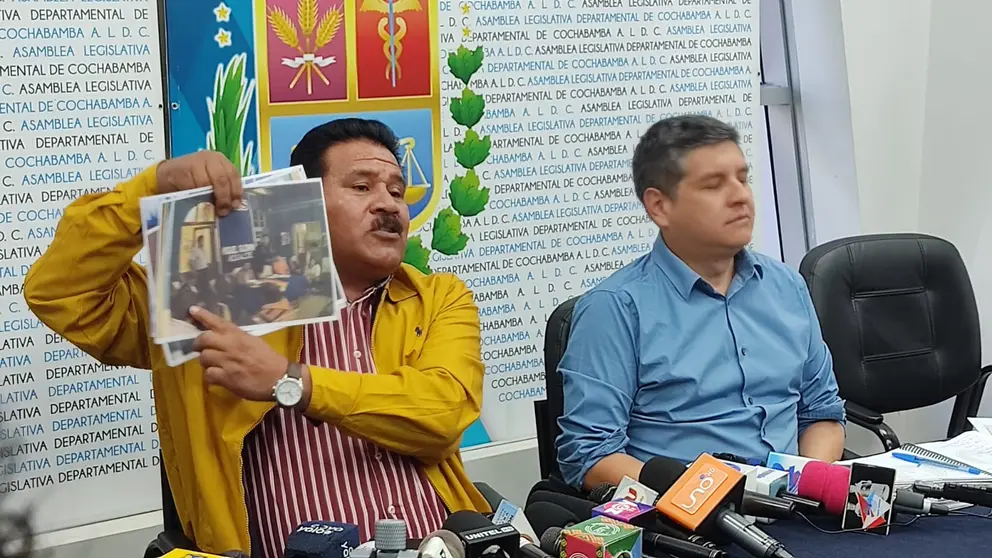 Los asamble&iacute;stas DEL MAS Juan Carlos Irahola y Sergio de la Zerda le responden a Joel Flores. NO&Eacute; PORTUGAL