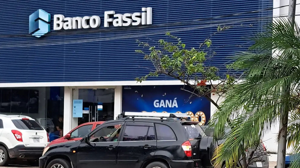 Oficinas de Banco Fassil en el departamento de Santa Cruz./ TOMADA DE ABI