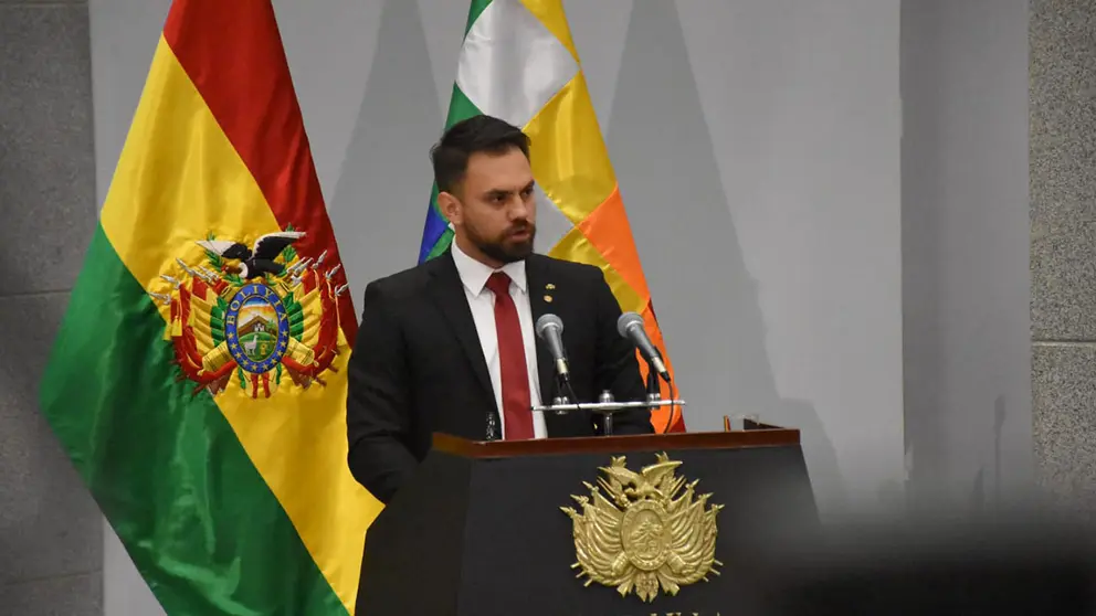 El ministro Del Castillo, tras su restituci&oacute;n./ APG