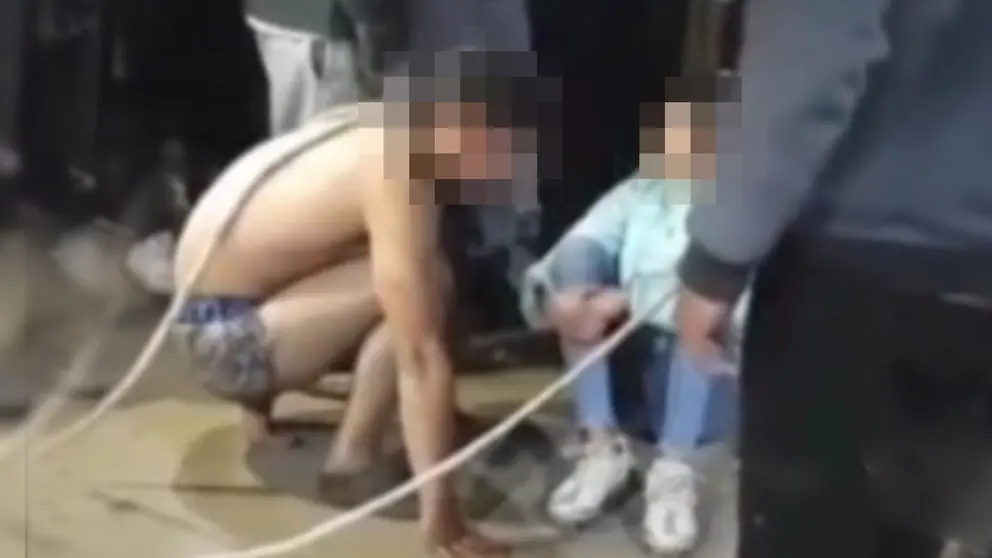 Argentina: en barrio de bolivianos ataron del cuello a 2 ladrones y casi los linchan