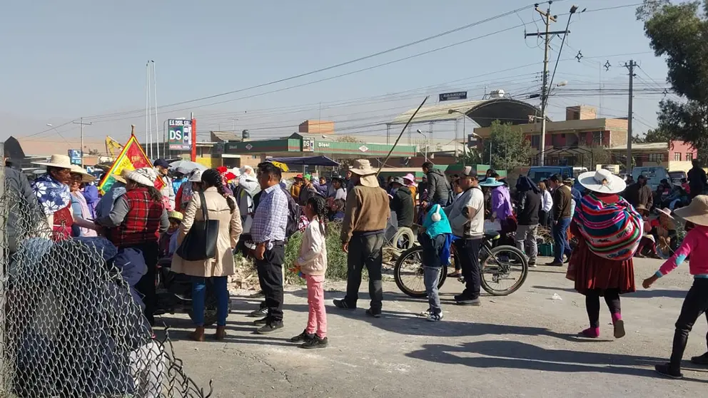 Bloqueos que se registraron este mi&eacute;rcoles en Quillacollo./ NICOLE VARGAS