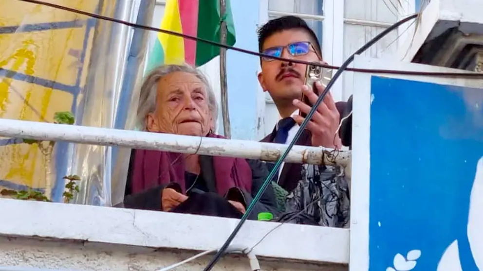 Amparo Carvajal y su abogado./ ERBOL.