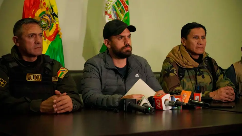 Ministro de Gobierno en conferencia de prensa despu&eacute;s del operativo en Riberalta. FACEBOOK