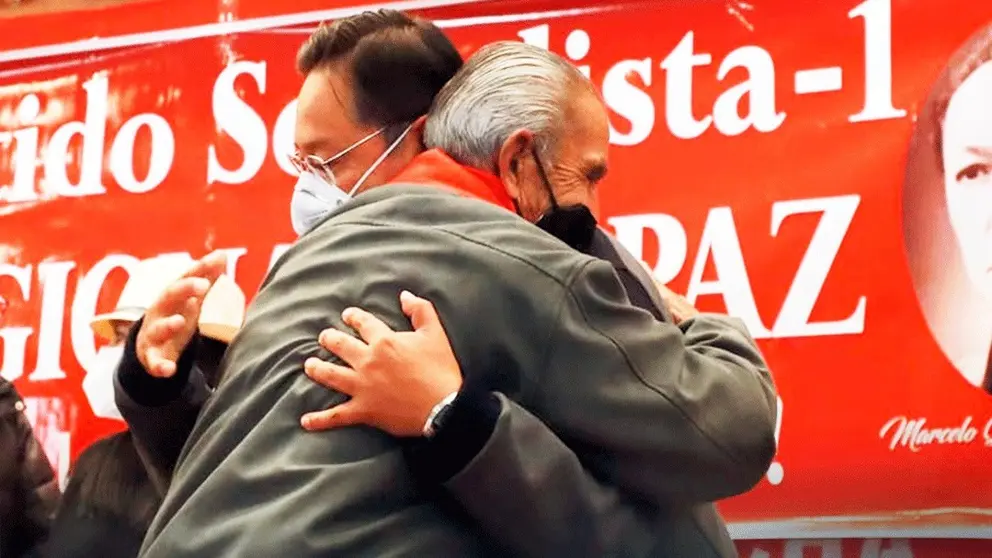 El presidente Luis Arce junto al ahora extinto exdirigente minero Jos&eacute; Mmontecinos Alfaro. PRENSA LUCHO ARCE