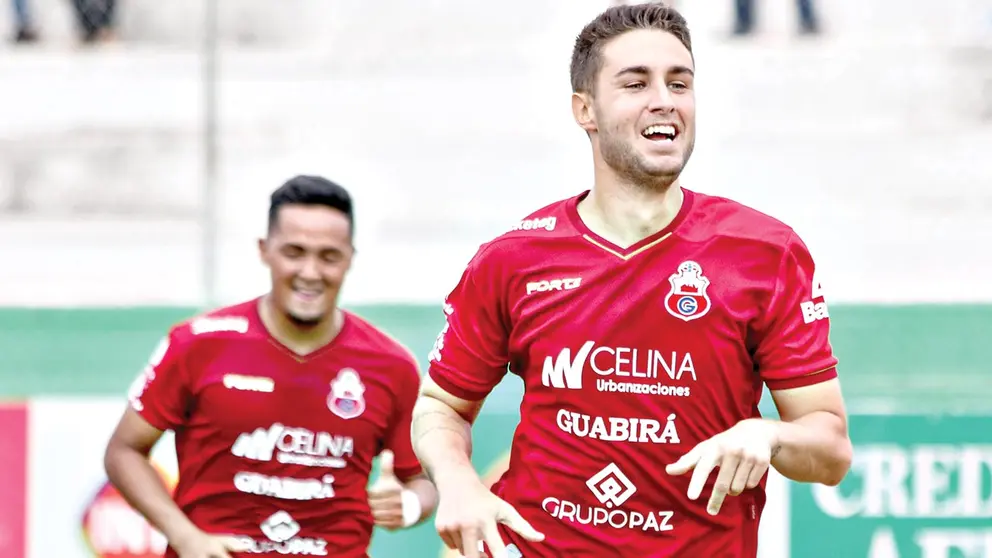 Jugadores azucareros celebran una conquista.  / APG