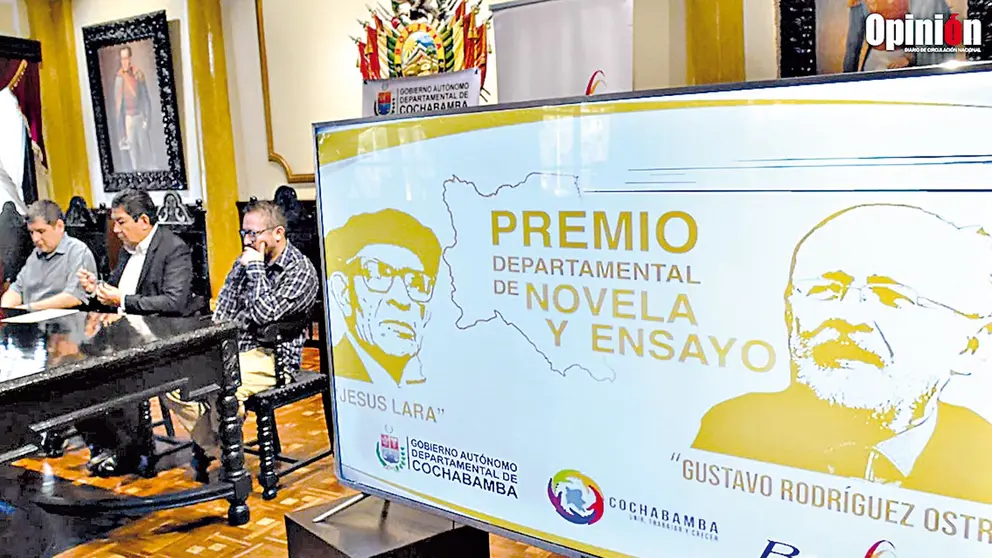 Anuncio de los ganadores del Premio departamental de Novela Jesús Lara y el Premio de Ensayo Gustavo Rodríguez. / NOÉ PORTUGAL