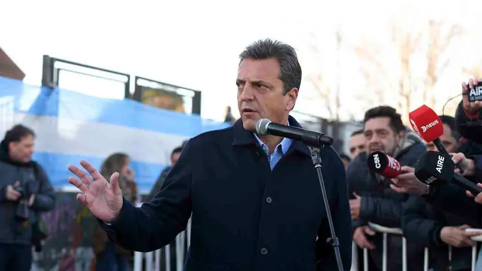 El ministro de Econom&iacute;a de Argentina y candidato presidencial por el frente gobernante Uni&oacute;n por la Patria, Sergio Massa. EFE