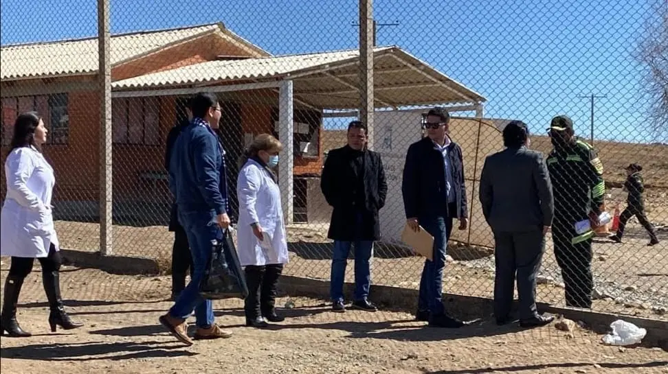 Personal de la junta m&eacute;dica ingresa al penal de Chonchocoro. APG.